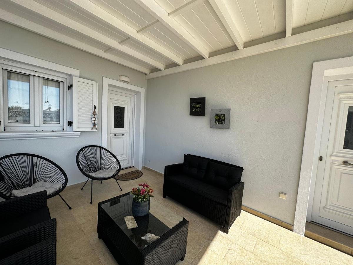 Veldi Art - Kamari Beach Apartment Fira  Luaran gambar